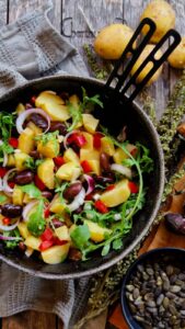 Kartoffelsalat mit Käferbohnen und Ruccola